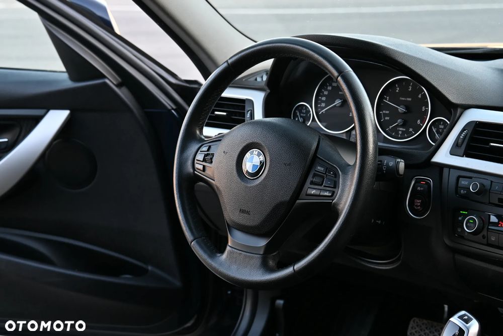 BMW Seria 3 320d Sport-Aut - 22