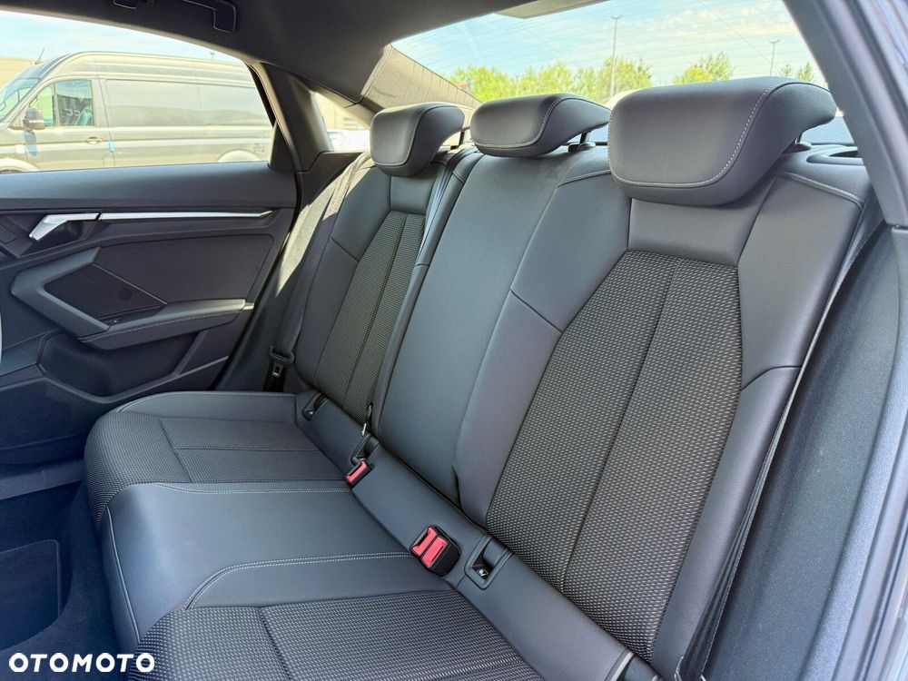 Audi S3 Limousine - 12