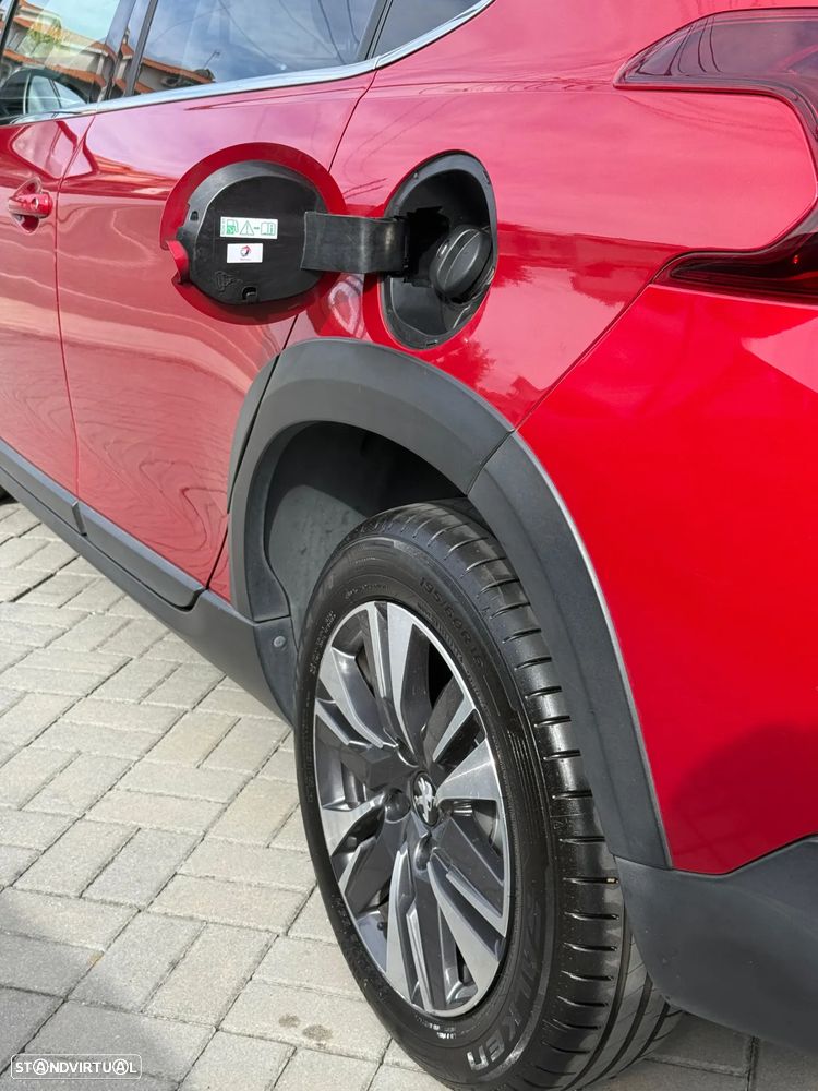 Peugeot 2008 1.2 PureTech Allure - 6