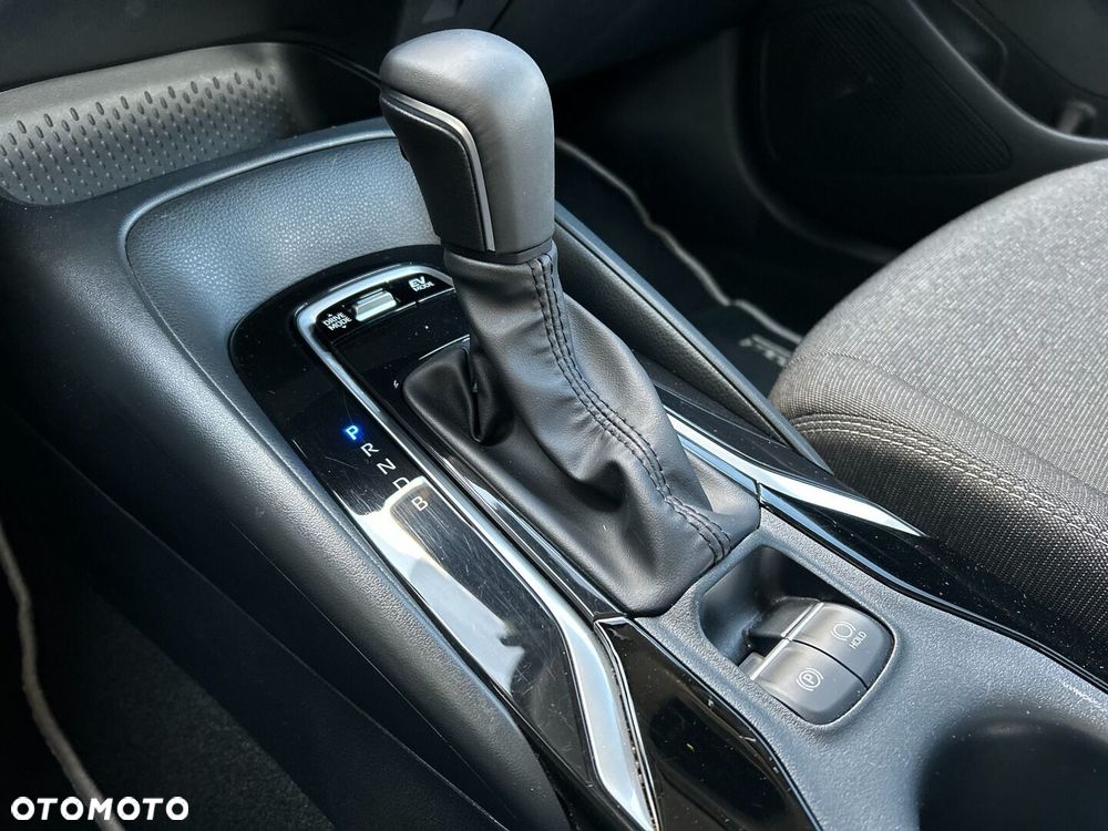 Toyota Corolla 1.8 Hybrid Comfort - 19