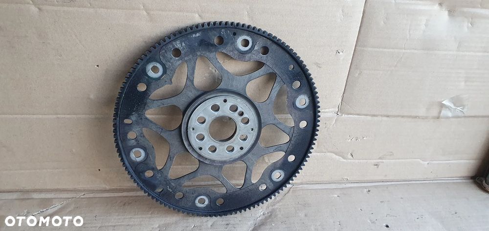 Koło zamachowe silnika sprzęgła BMW X5 E70 3.0D 8506670 - 1