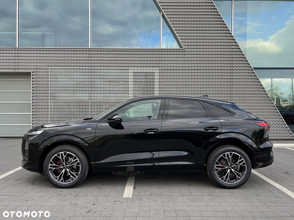 Audi Q3 Sportback - 11