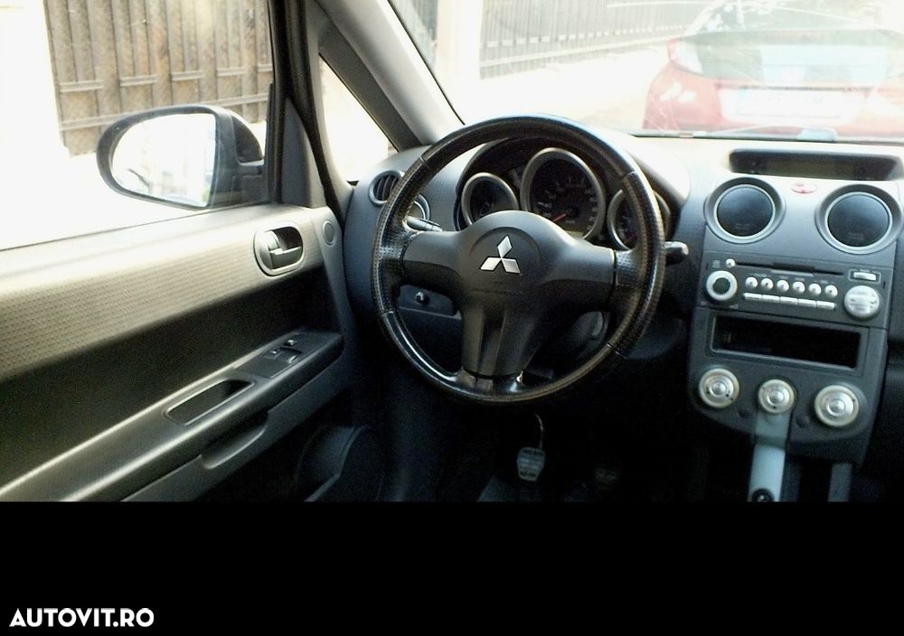 Mitsubishi Colt - 1