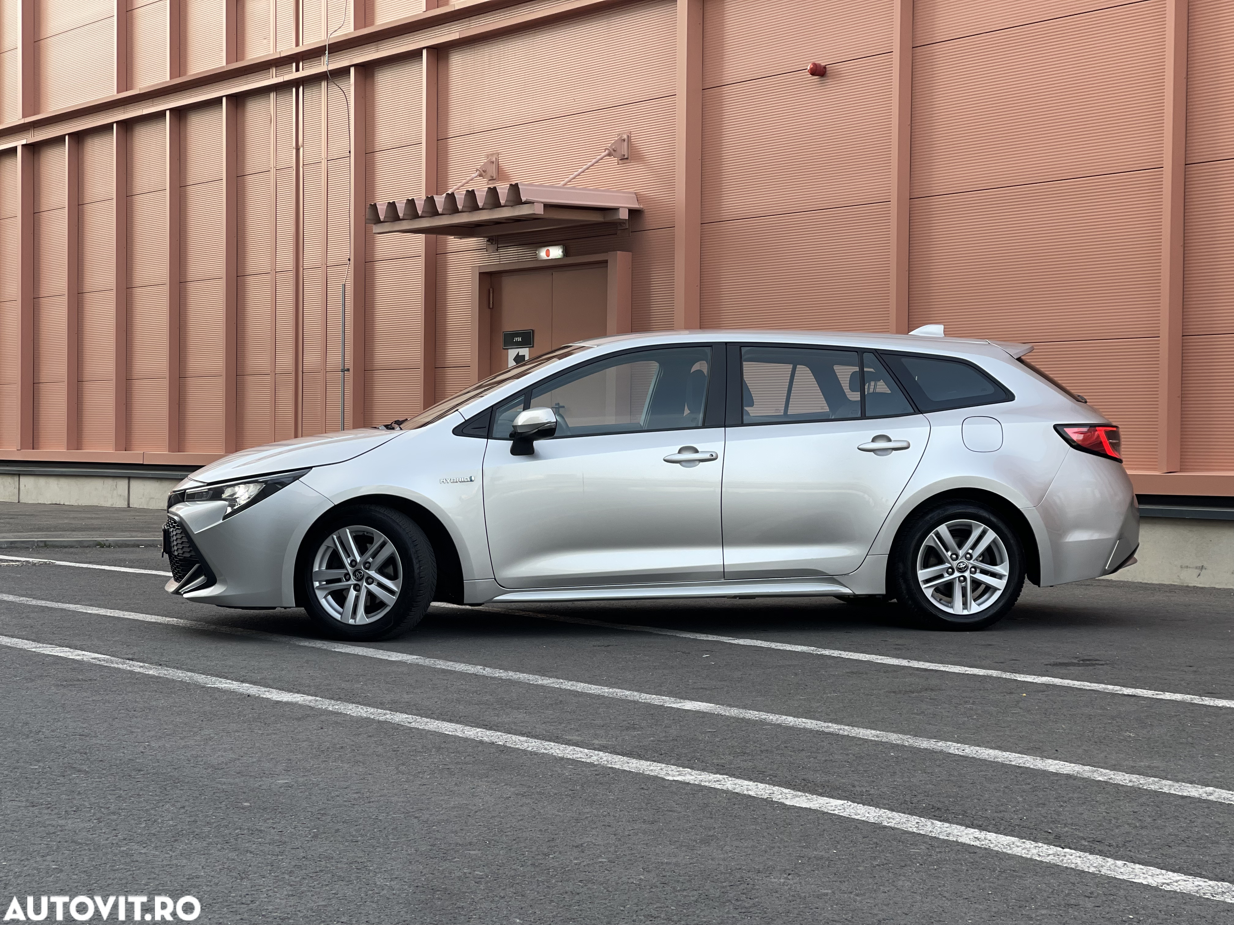 Toyota Corolla 1.8 HSD Business - 2