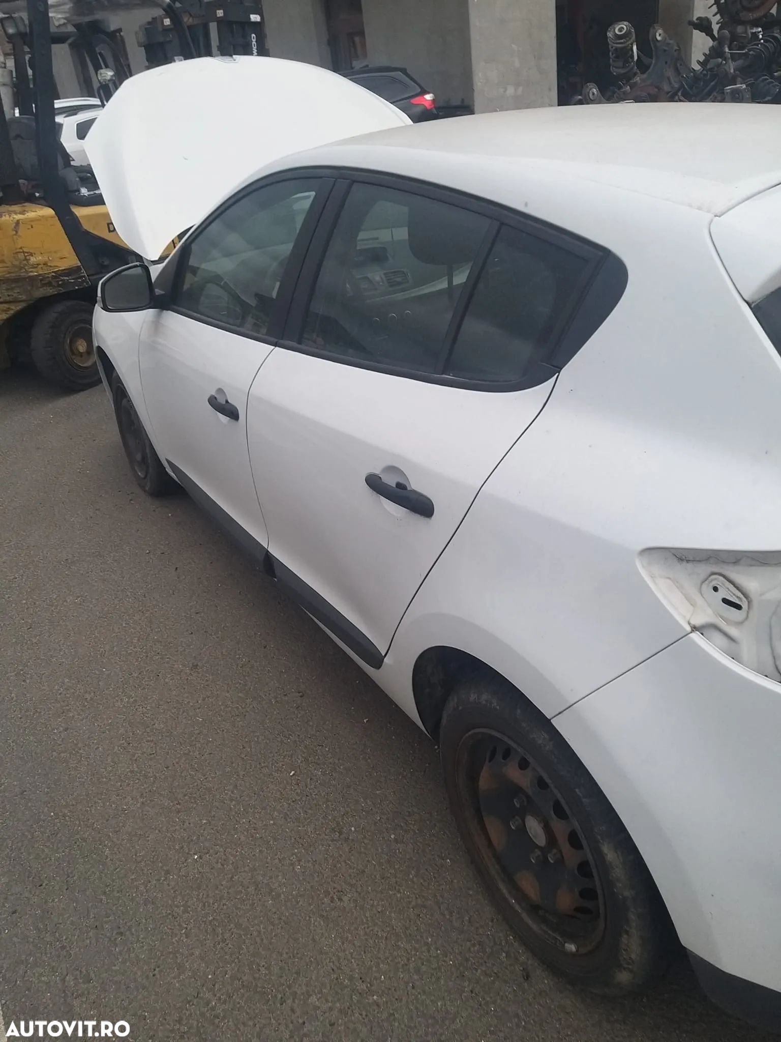 Dezmembrez Renault Megane 3 din 2011, K9K R8 - 3