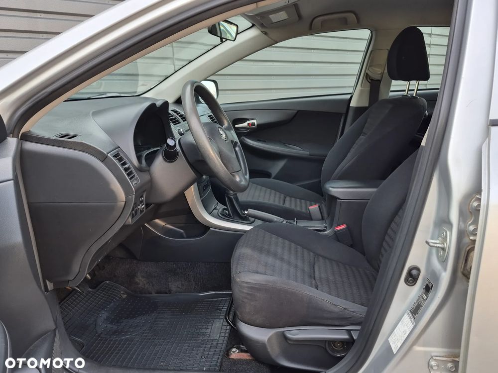 Toyota Corolla 1.4 VVT-i Luna - 14