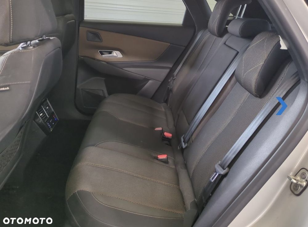 DS Automobiles DS 7 Crossback 1.6 PureTech GPF So Chic - 11