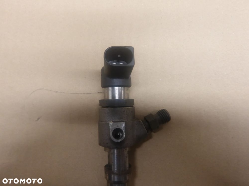 SKODA OCTAVIA II LIFT KOMBI 1.6TDI WTRYSK WTRYSKIWACZ 03L130277B - 8