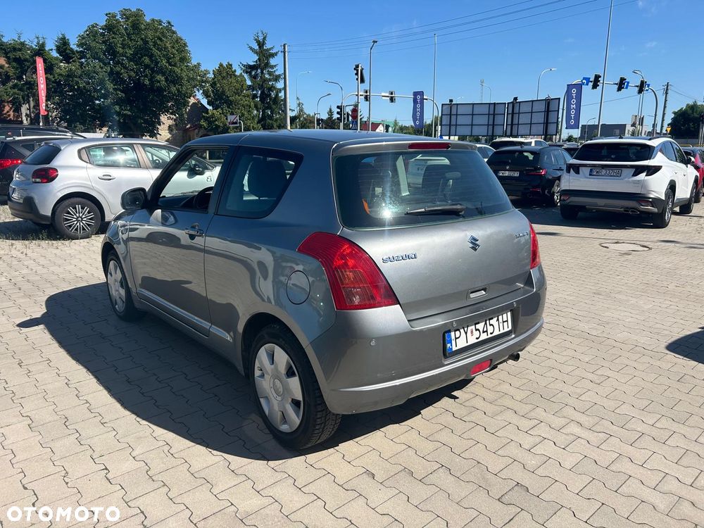 Suzuki Swift 1.3 Club - 10