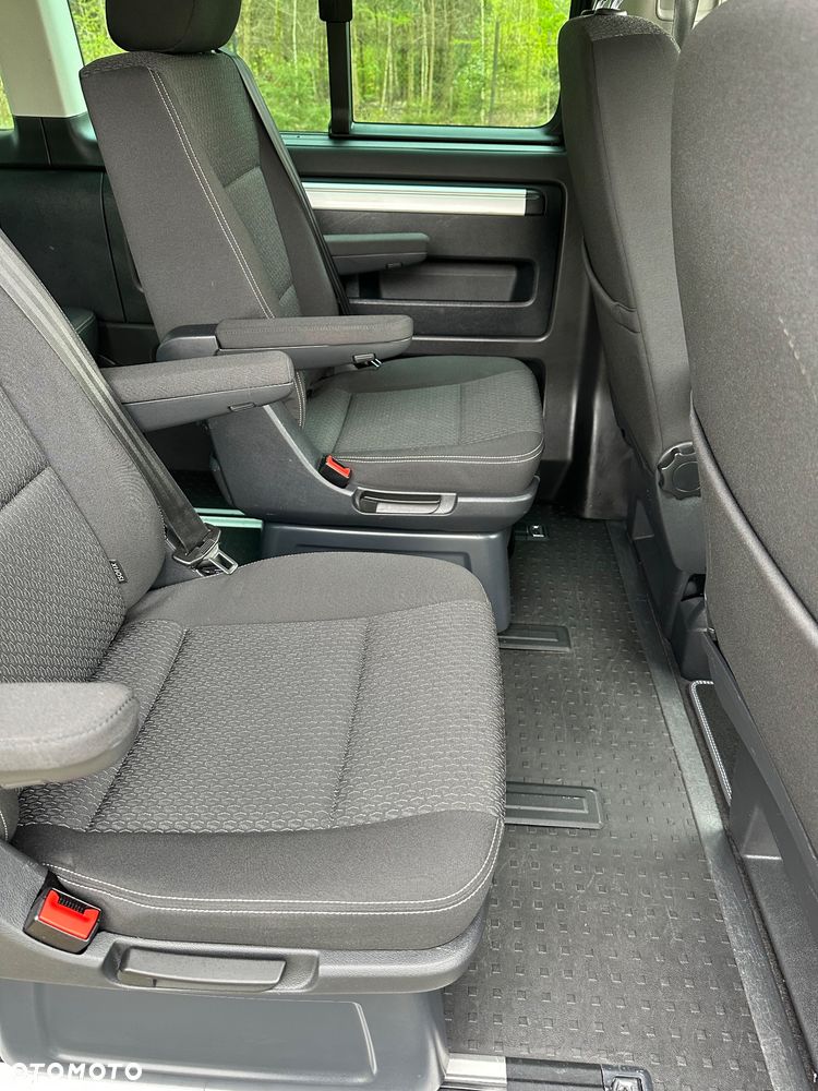 Volkswagen Multivan - 26