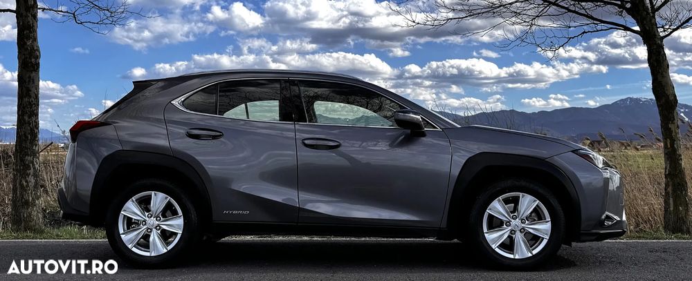 Lexus UX - 18