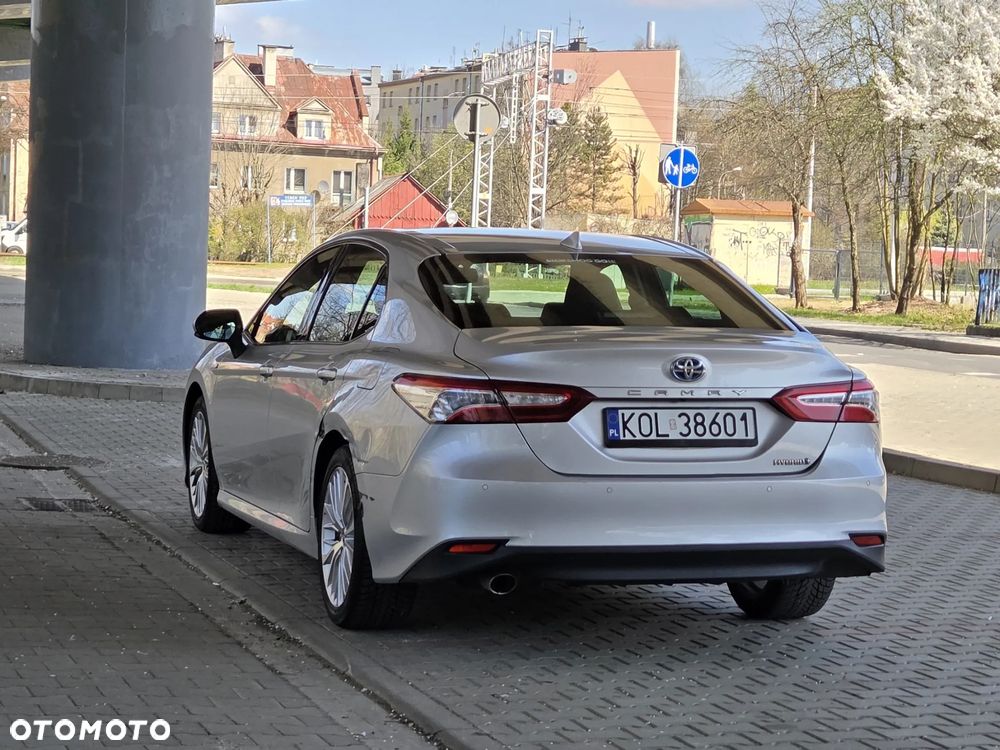 Toyota Camry 2.5 Hybrid Executive CVT - 4