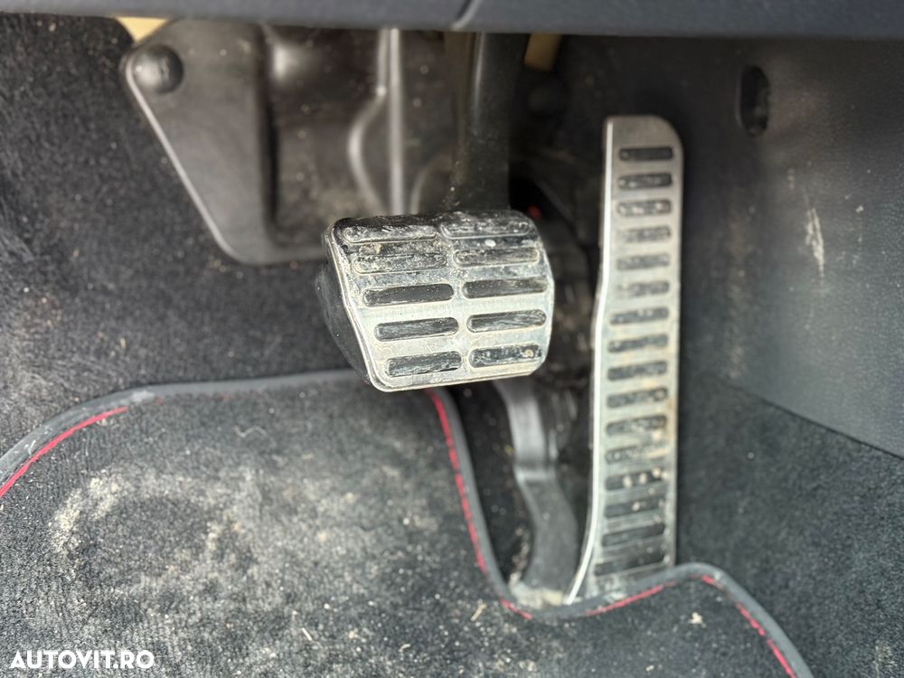 Volkswagen Golf 2.0 GTI DSG Edition 35 - 23