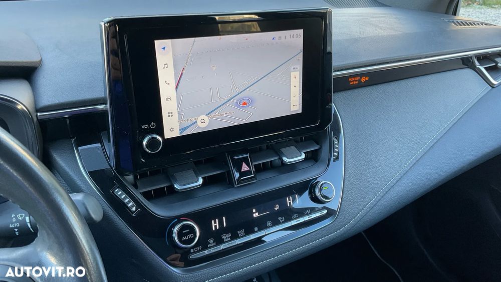 Toyota Corolla 1.8 HSD TS Dynamic - 29