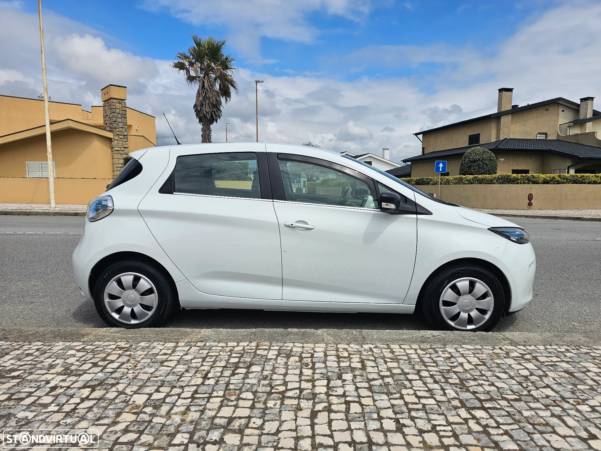 Renault Zoe (c/ Bateria) 41 kwh Intens - 25