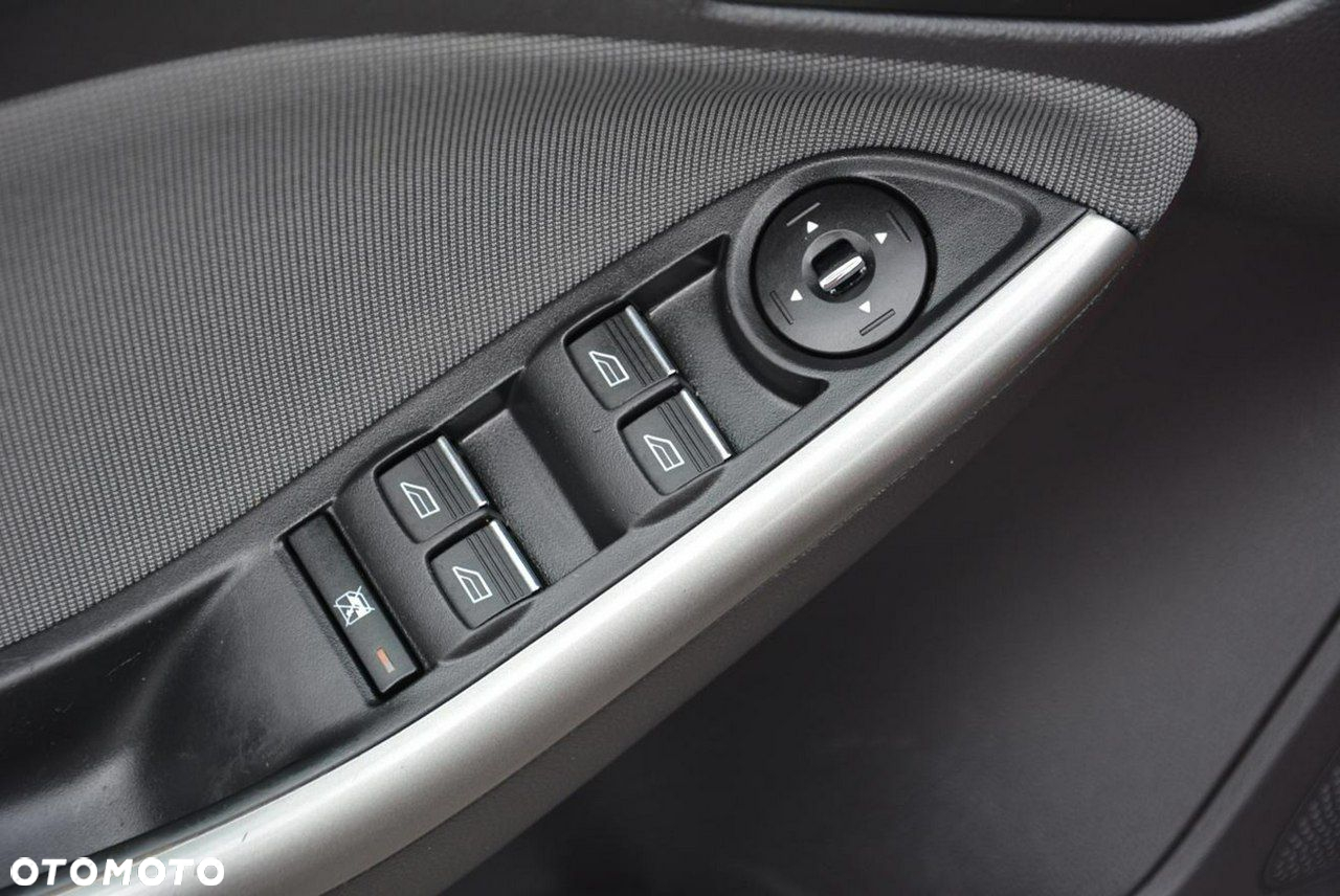 Ford Focus - 24