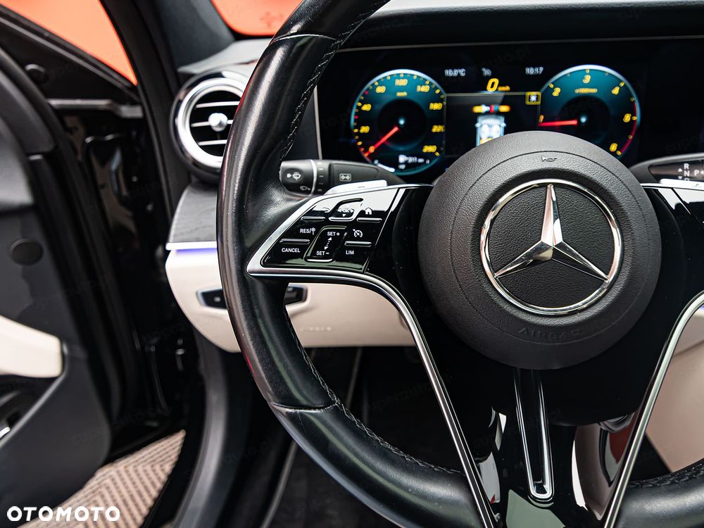 Mercedes-Benz Klasa E 220 d 4-Matic - 16