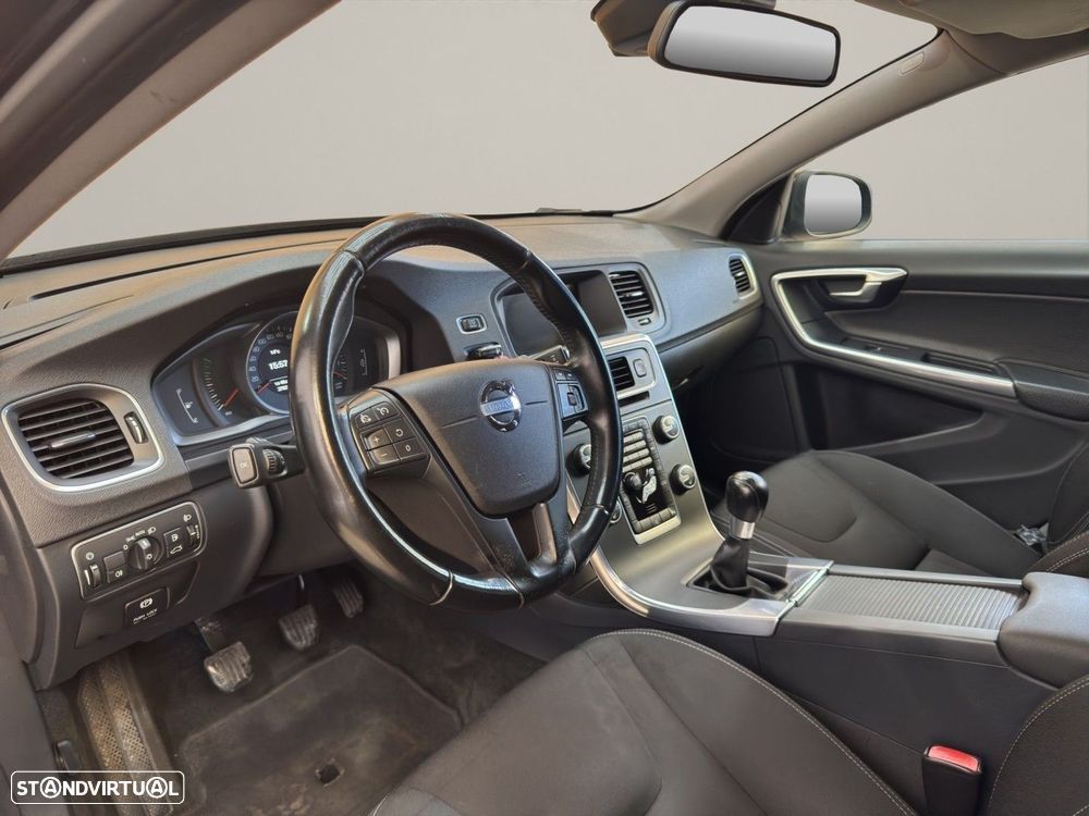 Volvo V60 1.6 D2 Momentum Eco - 13