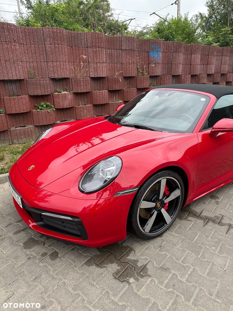 Porsche 911 Carrera 4S - 32