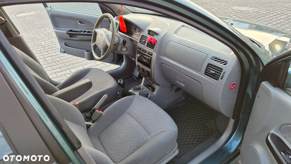 Kia Rio 1.3 RS - 20