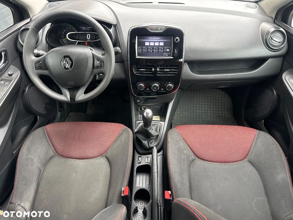 Renault Clio 1.2 16V 75 LIMITED - 20
