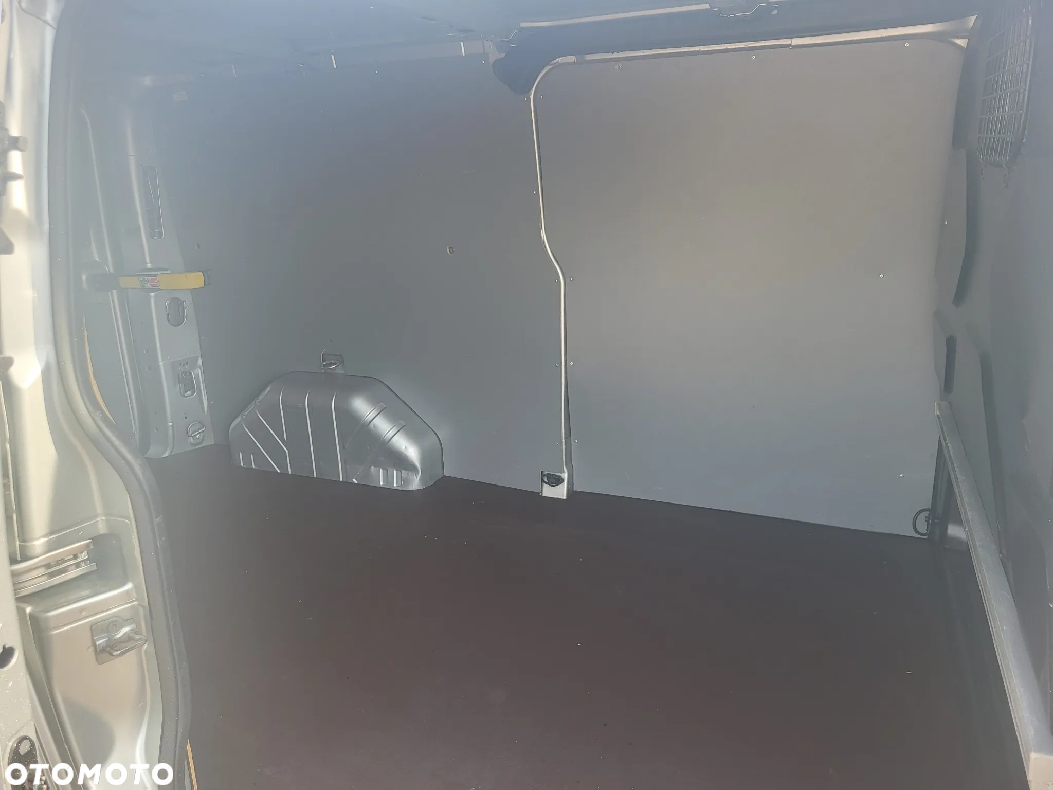 Ford TRANSIT CUSTOM - 33