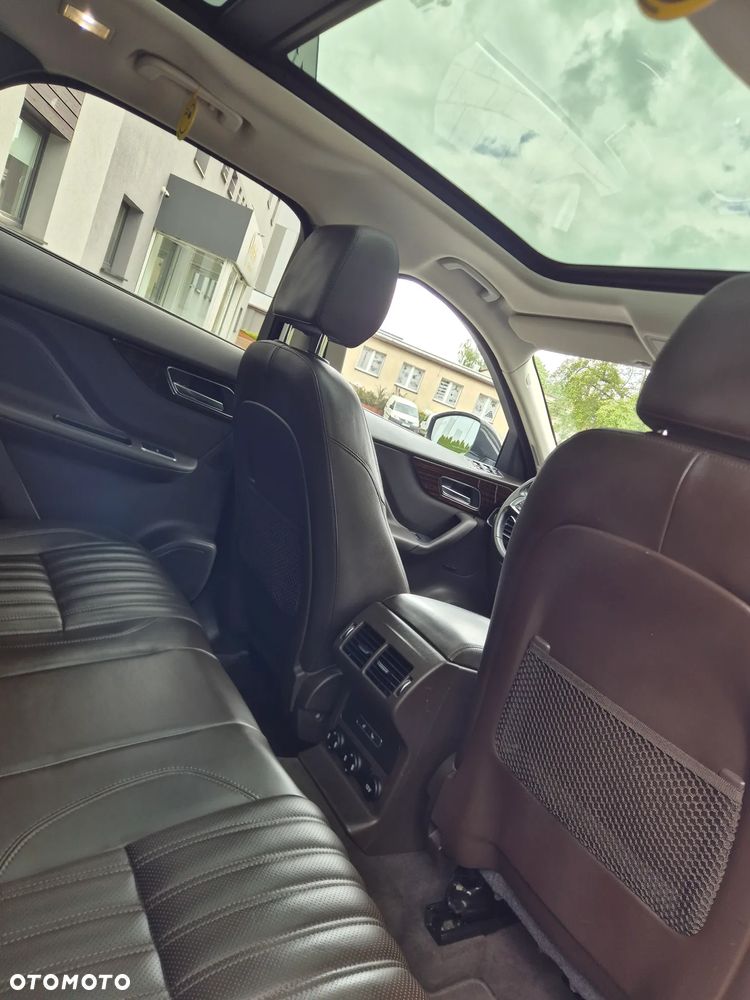 Jaguar F-Pace 2.0 i4D AWD Prestige - 7