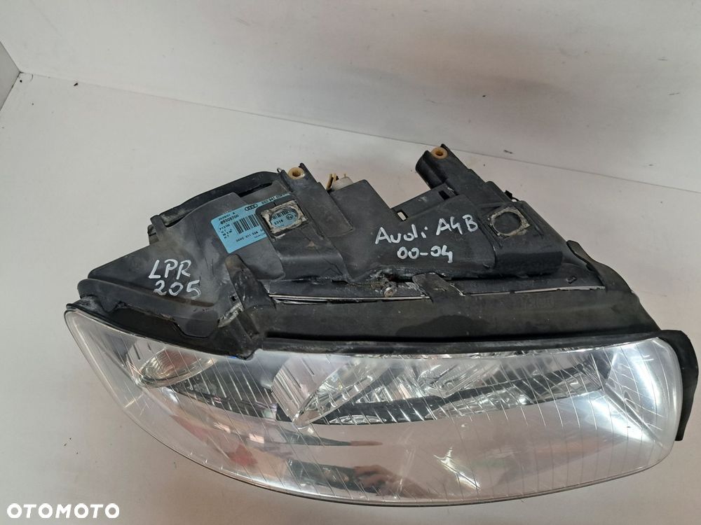 AUDI A4 B6 LAMPA PRAWA PRZÓD PRZEDNIA EU SOCZEWKA 8E0941004 00-04 - 4