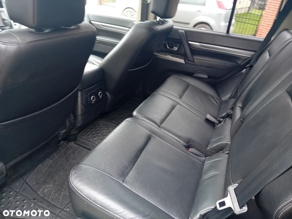 Mitsubishi Pajero 3.2 DID Instyle - 12