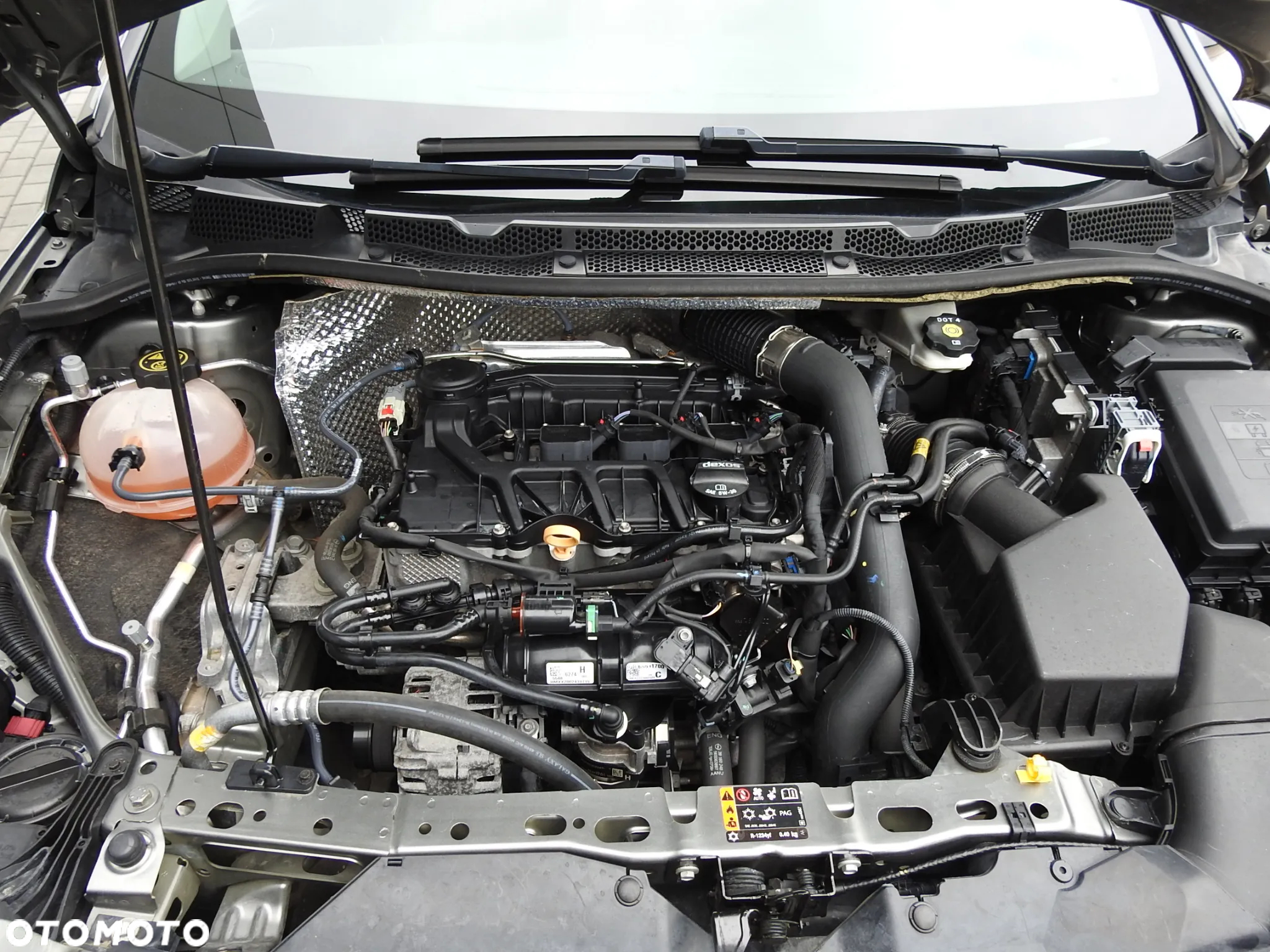 Opel Astra 1.2 Turbo Business Edition - 32