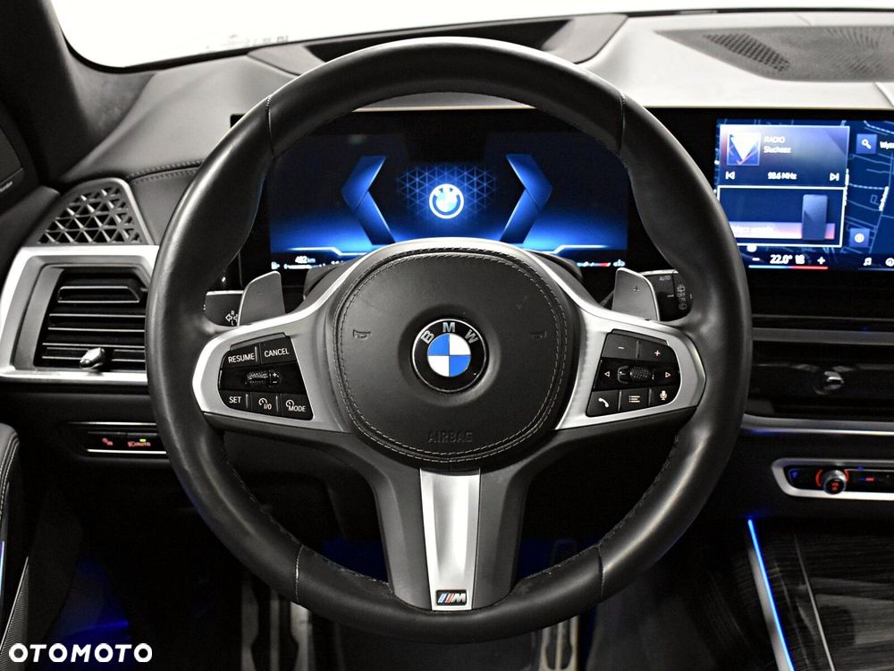 BMW X7 - 24