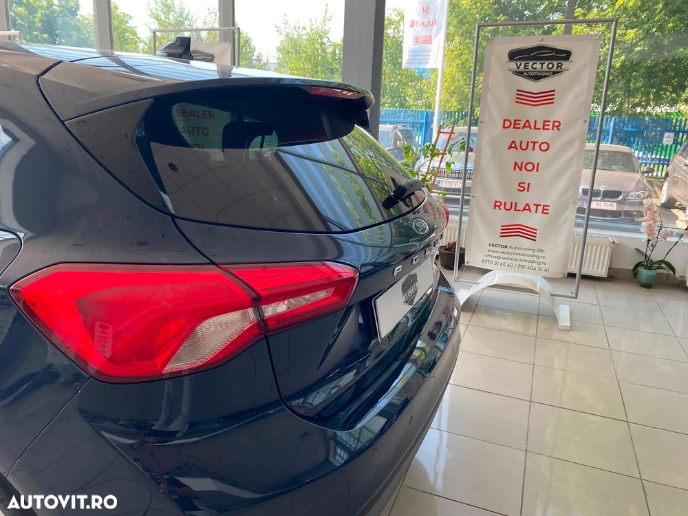 FORD Focus 2020 — imagine 8
