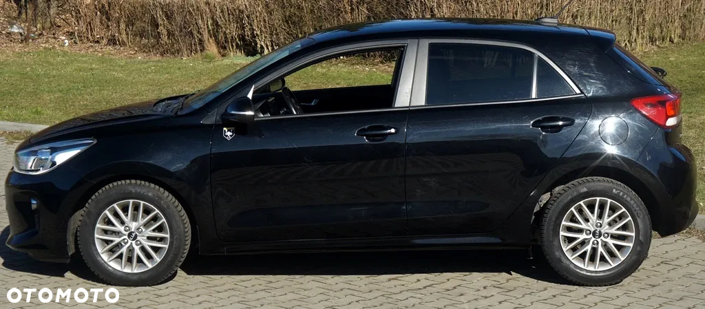 Kia Rio - 10