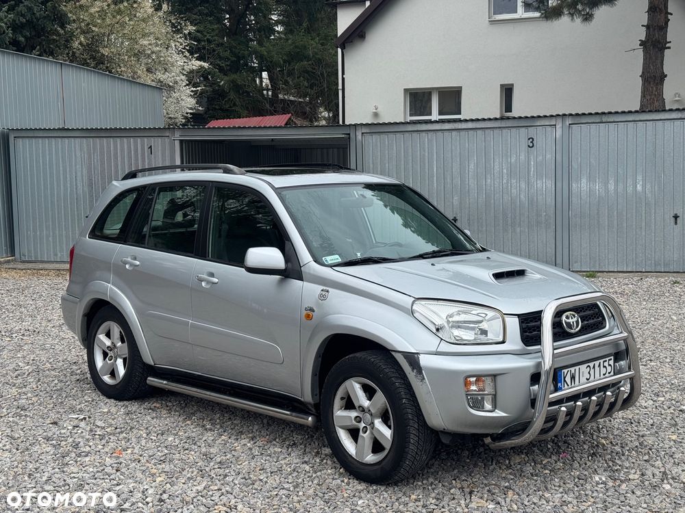 Toyota RAV4 - 1