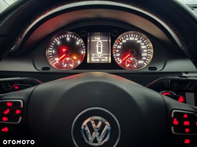 Volkswagen Passat Variant 1.6 TDI BlueMotion - 11