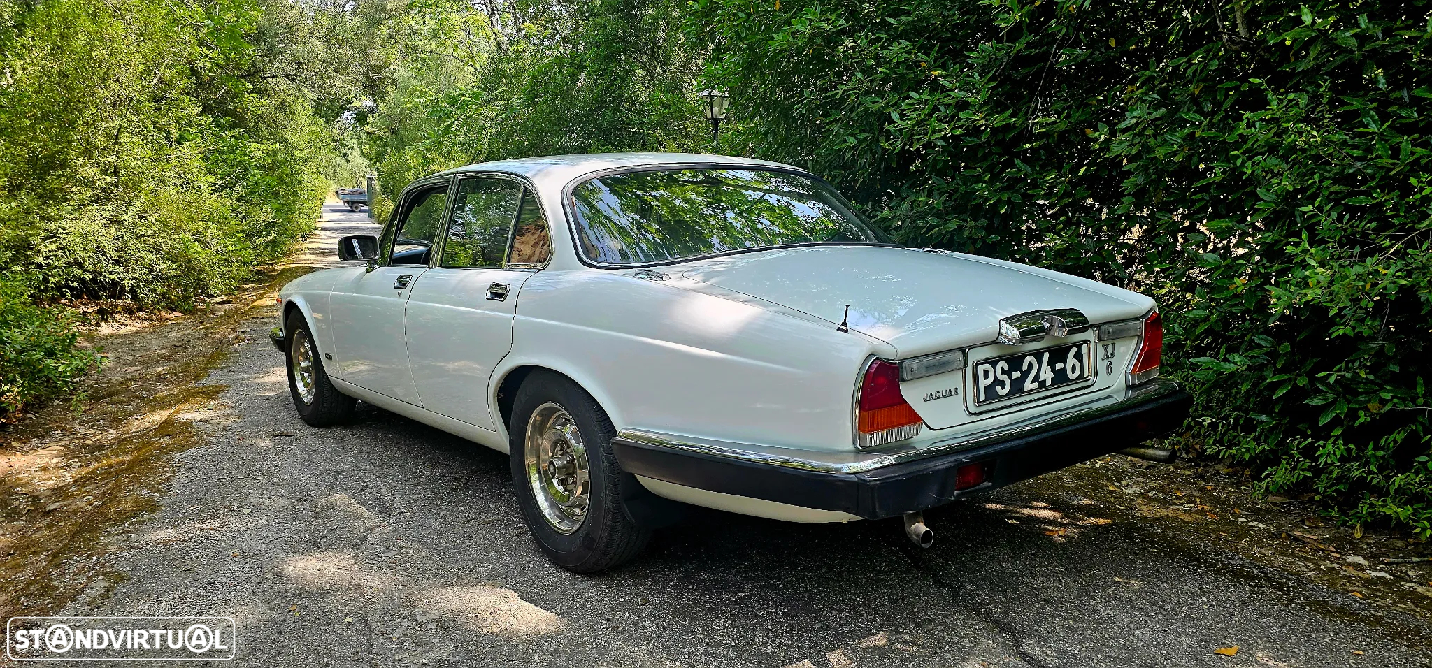 Jaguar XJ - 11
