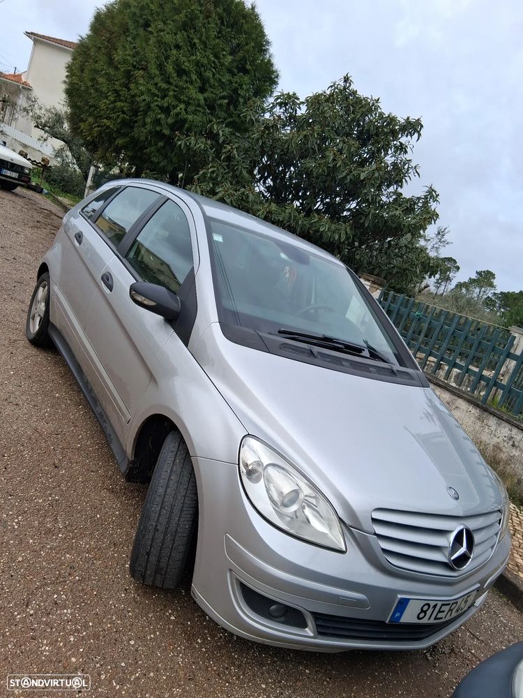 Mercedes-Benz B 180 CDI - 9