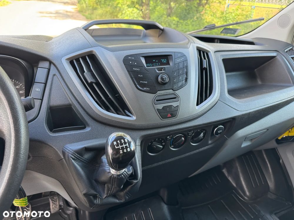 Ford Transit - 9