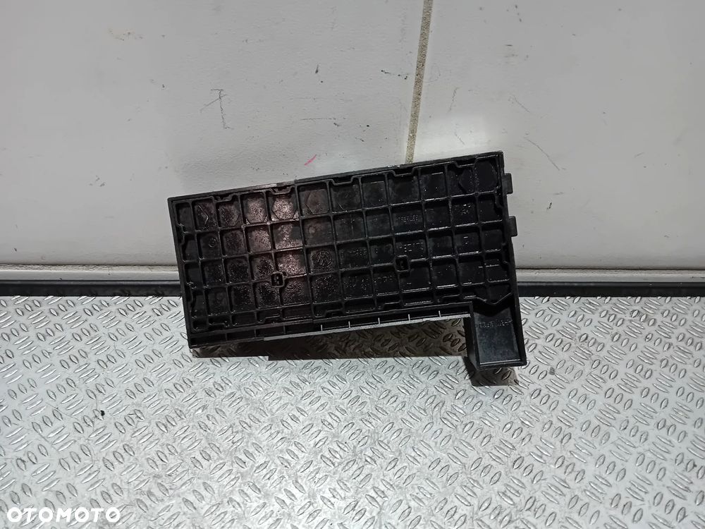 płyta bezpieczników VW T5 7H0937550A - 2