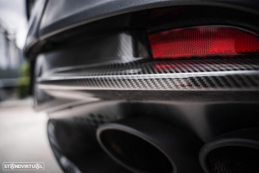 Aston Martin DBS Coupe Superleggera - 18
