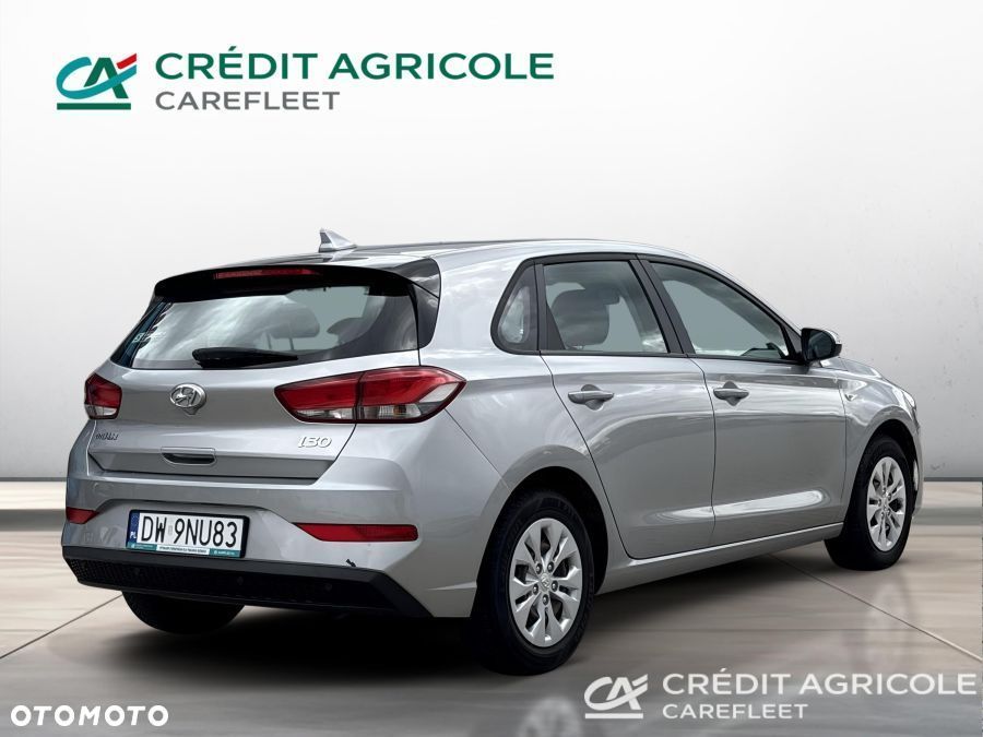 Hyundai i30 1.5 DPI Classic + - 7