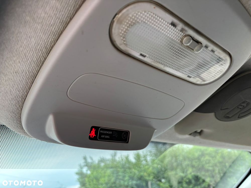 Opel Vivaro - 19