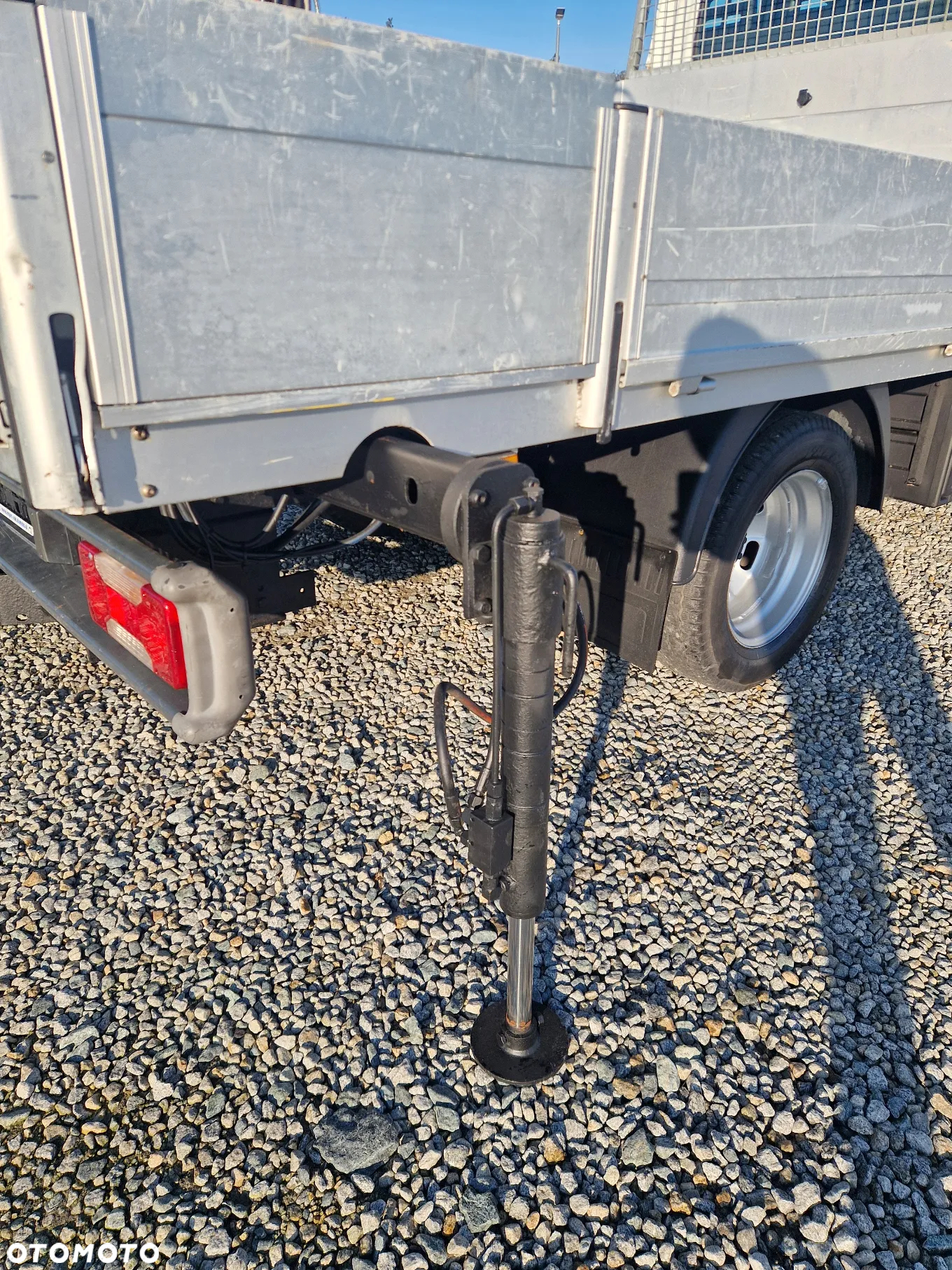 Iveco 35C17 3,0 HPI 170 KONNA DOKA 7 OSOBOWA BRYGADÓWKA 96T/KM PRZEBIEGU GWARANCJA HDS HMF 1670KG UDŻWIGU 3,3M SKRZYNIA BLIŻNIAKI DO 3,5T - 34