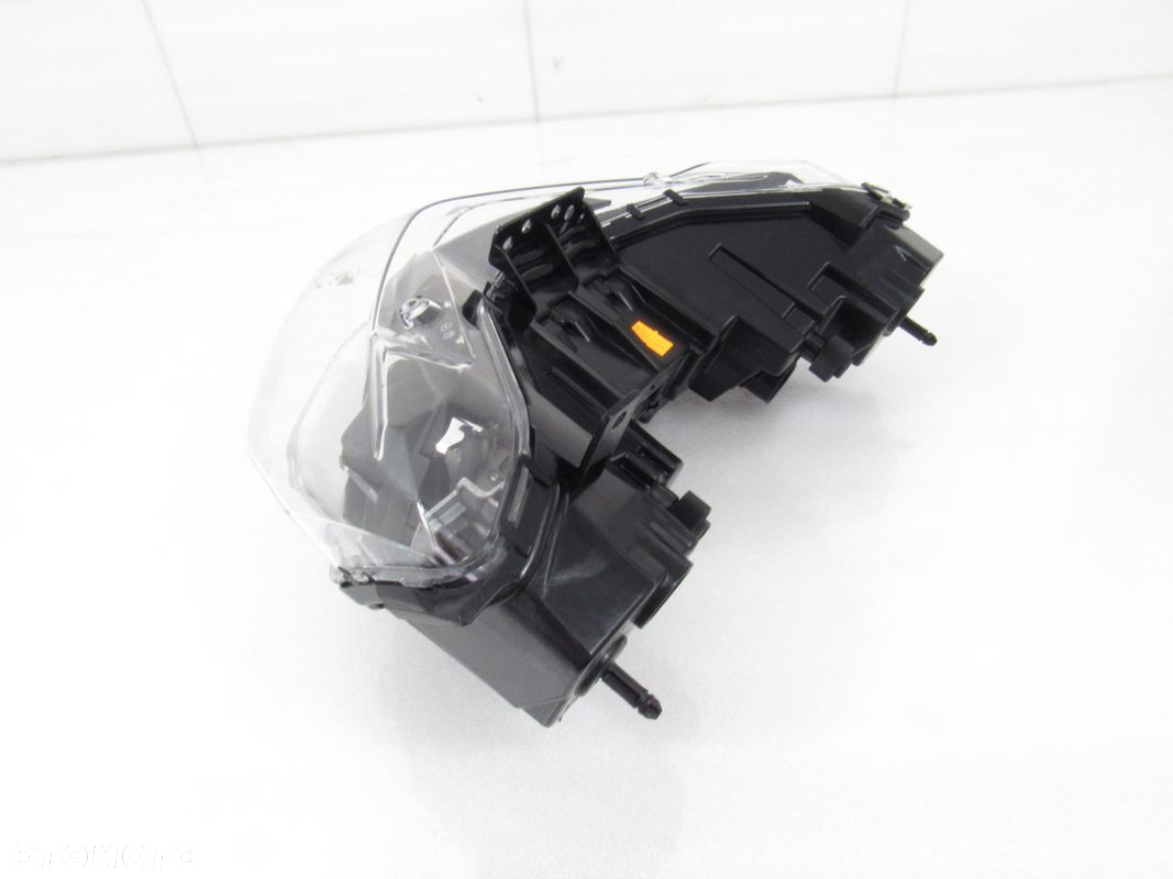 Lampa przód / reflektor BMW CE 04 - 4