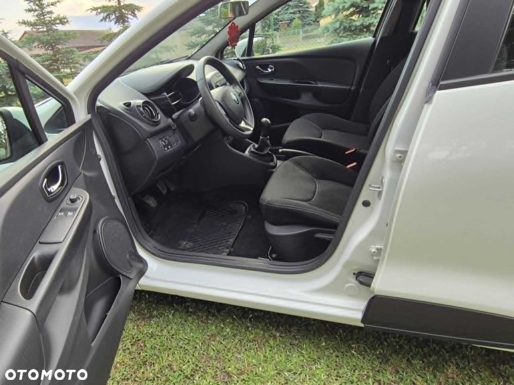 Renault Clio - 8