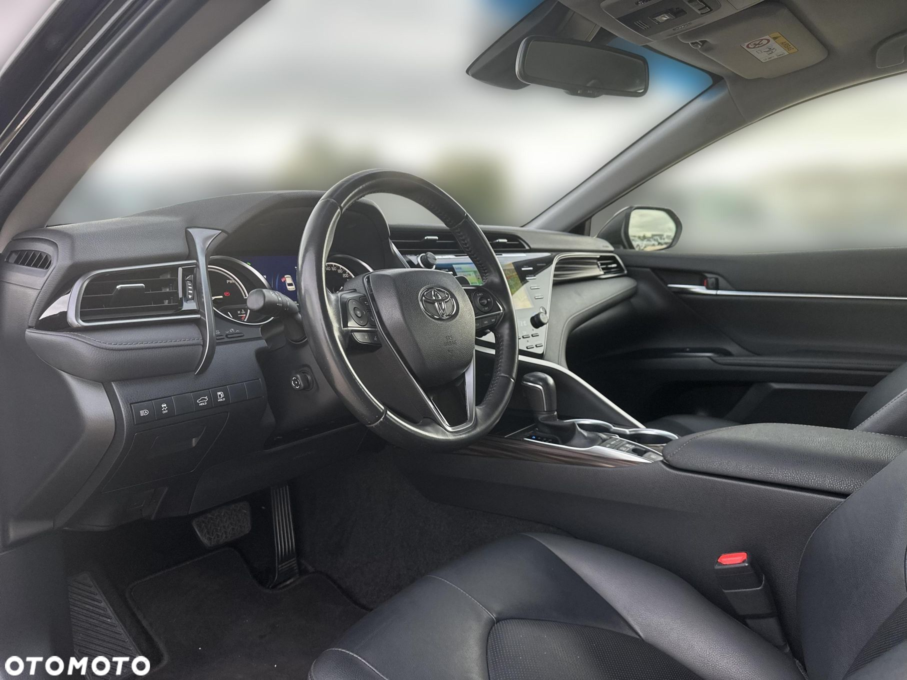 Toyota Camry 2.5 Hybrid Executive CVT - 10