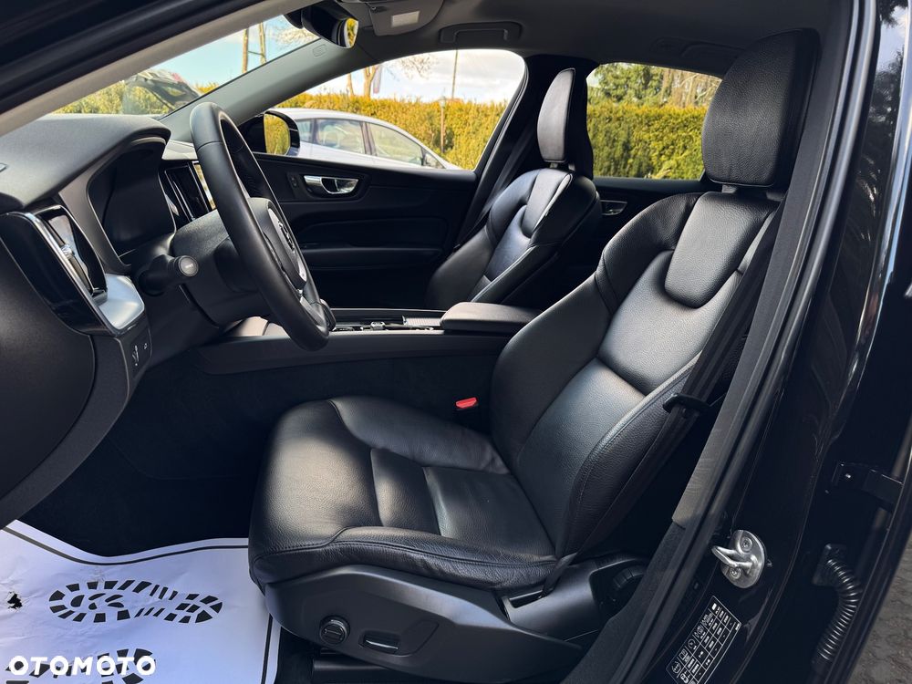 Volvo XC 60 B4 D Geartronic Momentum Pro - 6