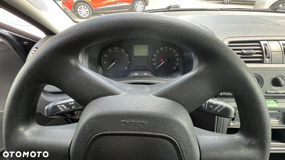 Skoda Fabia - 8