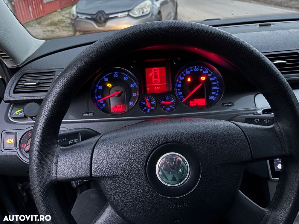 Volkswagen Passat - 9