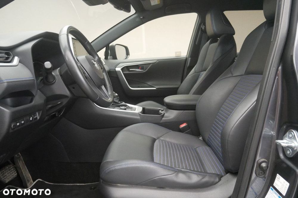 Toyota RAV4 - 12